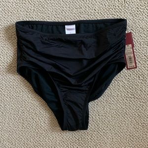$5 SALE 🎄NWT High waist bikini pants black sz M